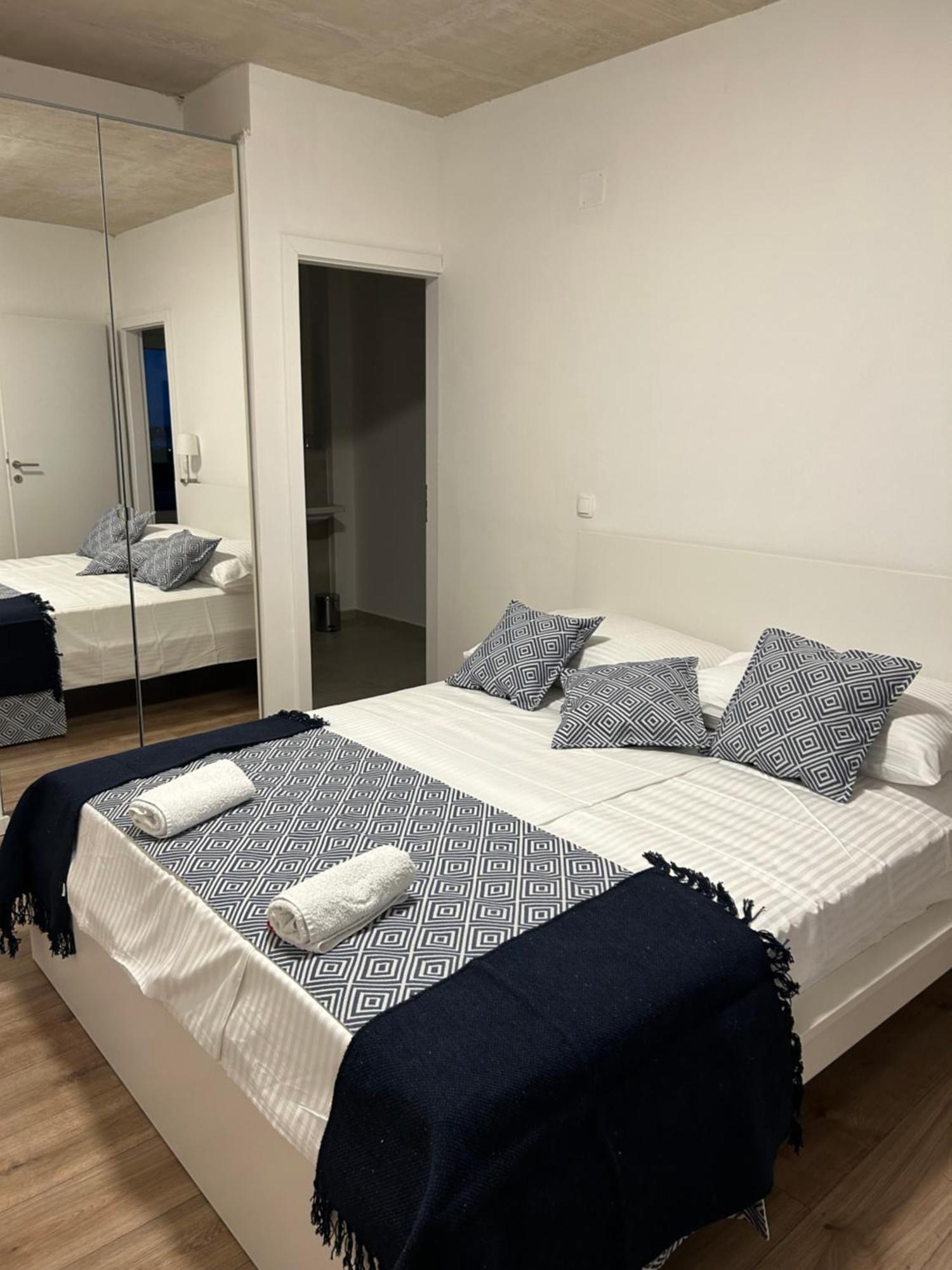 Twenty-Punat Apartments Exterior foto